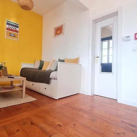 Happy - With A View, Private Terrace & Ac Лиссабон