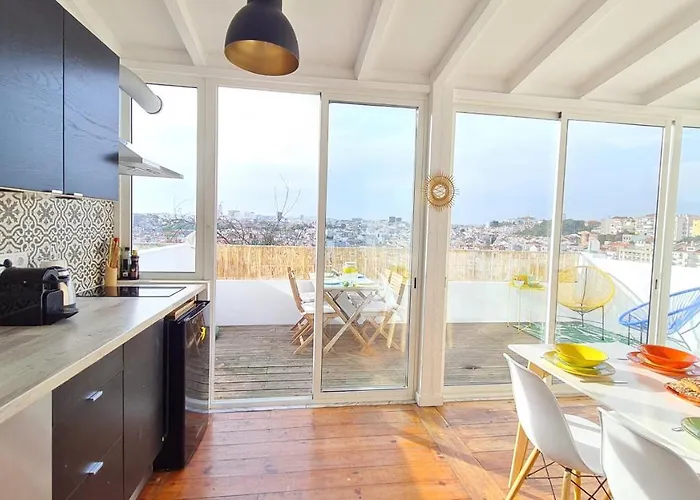 Happy - With A View, Private Terrace & Ac