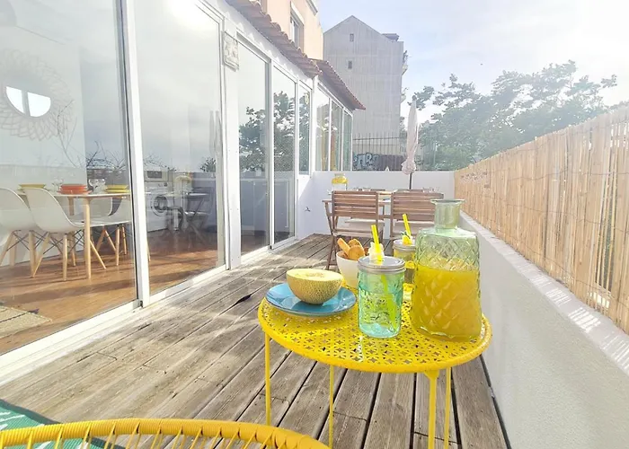 Apartamento Happy - With A View, Private Terrace & Ac