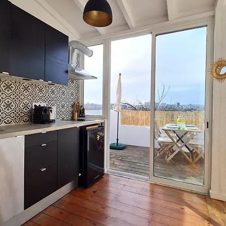 Happy - With A View, Private Terrace & Ac Appartamento Lisbona